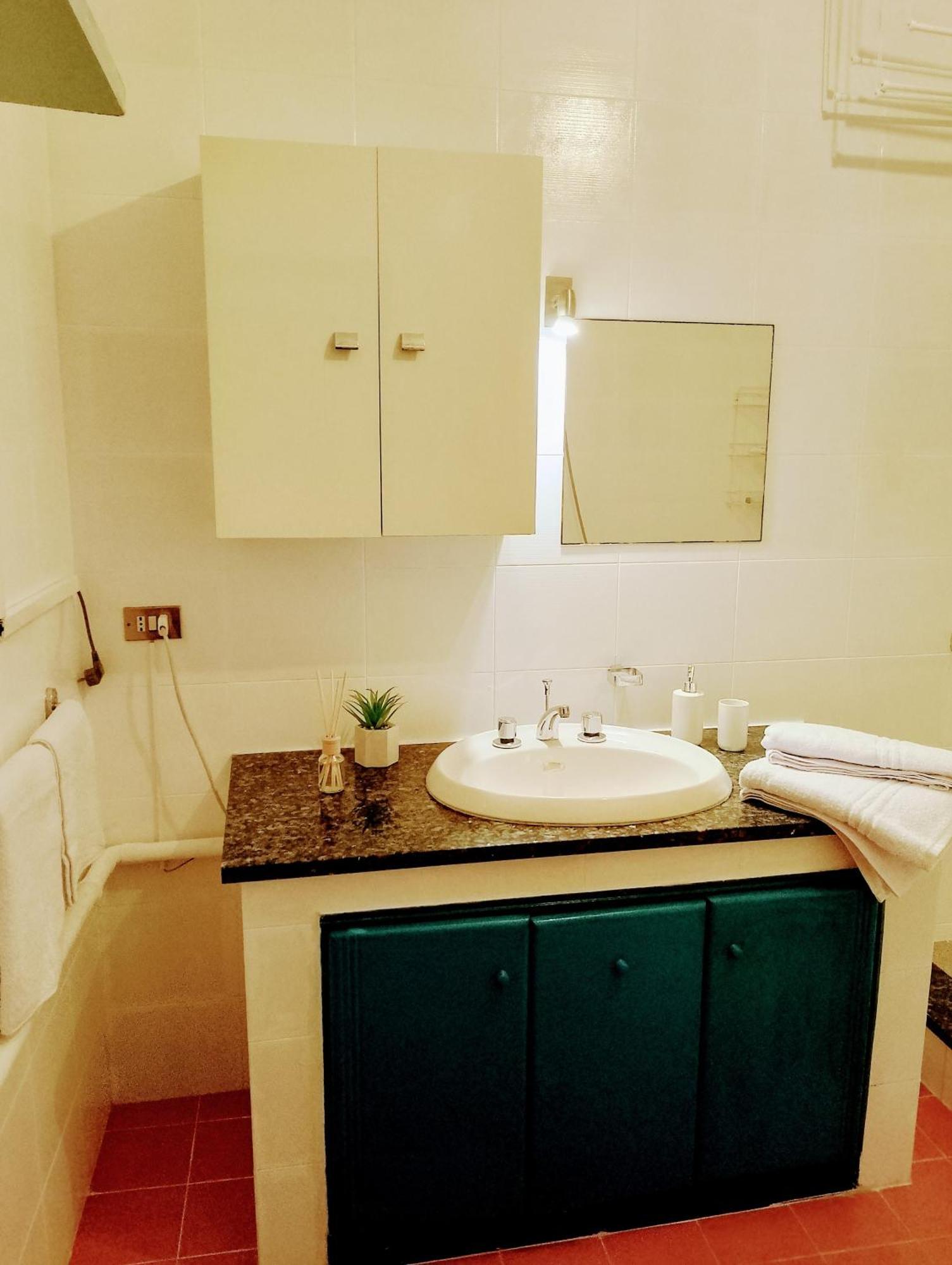 Amira Apartments Трапани Стая снимка